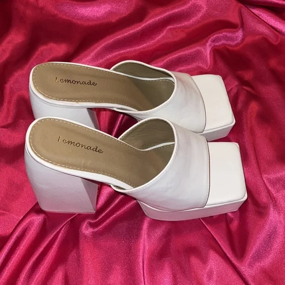 BRAND NEW Shop Official Bee Emerson Heel 🤍🤍🤍 - Picture 4 of 6